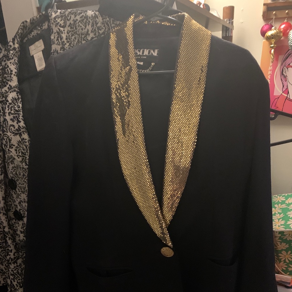 Gold Fabric Vintage Blazer w/ Pockets. Was my Gramma’s but I need to see it go.
